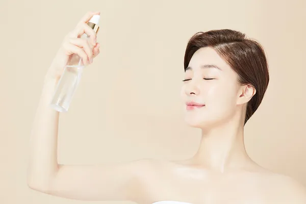 뷰티팁 메이크업수정 팁~~~이제 슬슬 더워지죠? 안내 이미지
