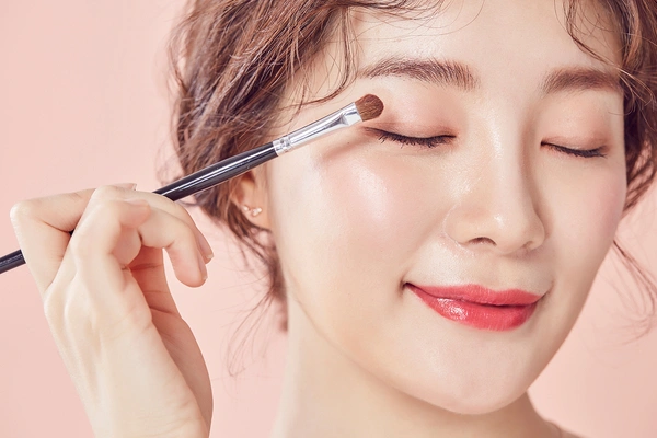 섀도우 바르는법 예쁘게~~바르자! 안내 이미지